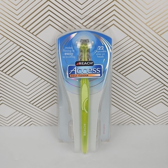 Reach Access Daily Flosser & 22 Snap-on Heads Yellow by Johnson & Johnson NEW - Picture 1 of 5